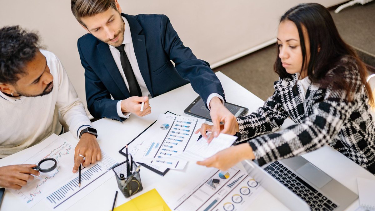 What a Private Equity Operating Partner Should Ask About